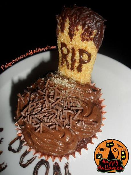 HALLOWEEN R.I.P MUFFIN