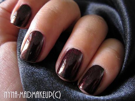 NOTD: Vampy Halloween Nails