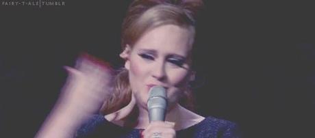 Adele cancro alla gola… La smettiamo di dire stronzate?