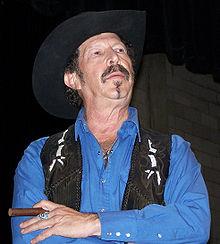 http://upload.wikimedia.org/wikipedia/commons/thumb/3/33/Kinky_friedman_2006.jpg/220px-Kinky_friedman_2006.jpg