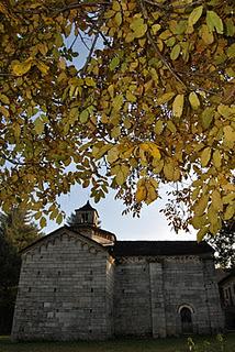 Il Montorfano e la chiesa Romanica.