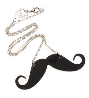 MUSTACHE MEN TREND