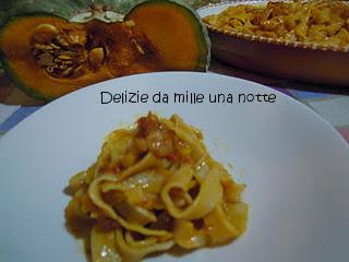 TAGLIATELLE AI CECI CON CREMA DI ZUCCA E GAMBERETTI