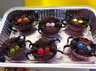 HALLOWEEN CUPCAKES