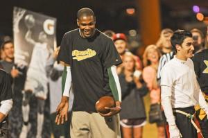 Kevin Durant si dà al Flag Football