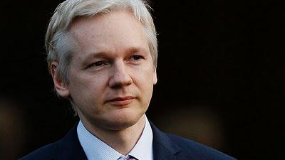 Le accuse ad Assange: semplice dimostrazione logica del ribaltamento della verità da parte USA