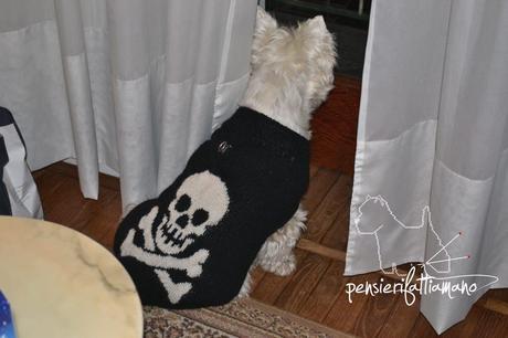 Halloween Lezioni di maglia: il tutorial del maglioncino con teschio per Brett