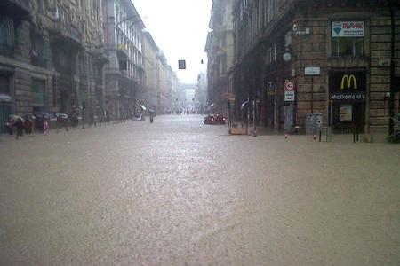 Centro Storico Genova Allagato Maltempo, a rischio Genoa   Inter 