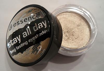 Essence - Stay All Day Long Lasting Eyeshadow Review/Recensione + Photos/Foto