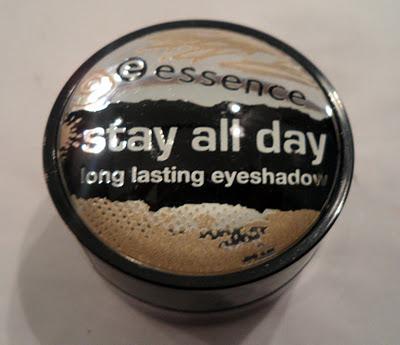 Essence - Stay All Day Long Lasting Eyeshadow Review/Recensione + Photos/Foto