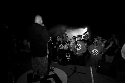 Neo Nazisti le foto di un raduno familiare -