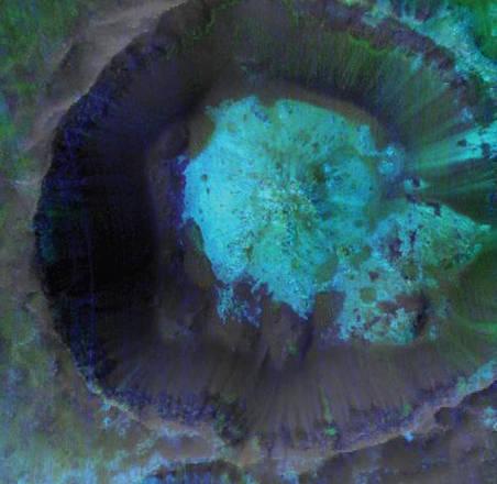 Crateri ed erosione sulla superficie di Marte rivelano le caratteristiche del sottosuolo (fonte: NASA/JPL-Caltech/JHUAPL)
