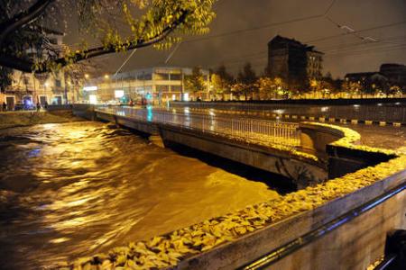 Po in piena ponte torino Piemonte: Chiusi tutti i Ponti, allerta Po