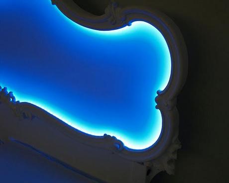 Letto matrimoniale barocco luminoso: illuminazione led RGB design myArtistic