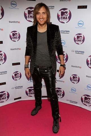 Il Look delle Star dal Red Carpet degli MTV Europe Music Awards 2011 - Belfast