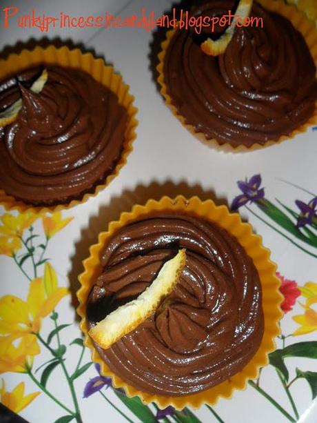 MUFFIN AL CIOCCOLATO AROMATIZZATI ALL' ARANCIA