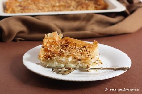 Sfogliata con crescenza  e nocciole