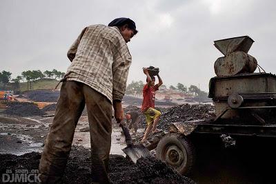 Sfruttamento minorile in India - le foto dei bambini di 8 anni in miniera -
