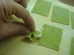 Farfalle frasche al basilico con Salsa di Noci