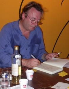 Lo psicologo Stanton Peel: «Christopher Hitchens è alcolizzato»