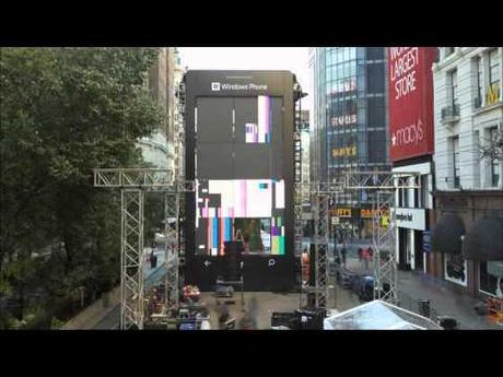 0 New York: Windows Phone grande quanto una Casa (video)