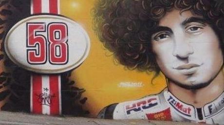 simoncelli graffito riccione enko A Riccione è stato dedicato a Marco Simoncelli un graffito lungo undici metri