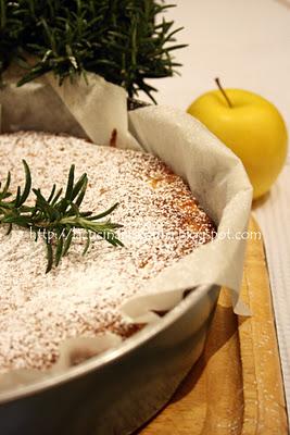 Torta di mele e rosmarino... rassicurante freschezza!