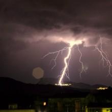L'alluvione spaventa Messina. Allerta meteo 2 sino a domani in Sicilia orientale