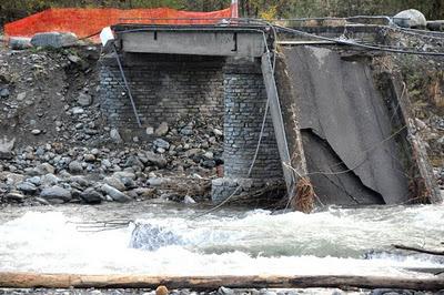 FOTO DI UN PONTE CHE FU