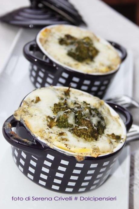 LASAGNA BIANCA IN COCOTTE CON BROCCOLETTI di Dolcipensieri