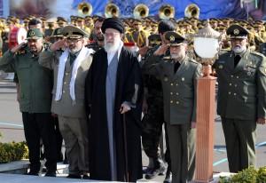 L'Ayatollah Ali Khamenei per molti è santità, abbocchi sempre all'amo