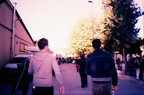 LOMOGRAPHY • al mercatino dell'usato con Pentax PC-550 e Lomography X Tungsten 64 35mm, x-pro