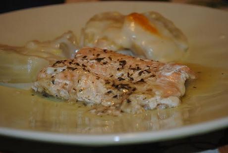 Filetto di salmone in carta fata con finocchi al gratin