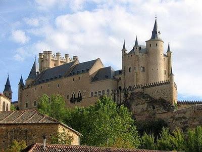 Viaggi nel Mondo - I castelli più belli d' Europa
