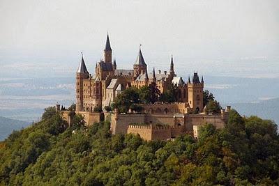 Viaggi nel Mondo - I castelli più belli d' Europa