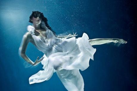 Zena Holloway e le sue visioni acquatiche