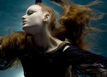 Zena Holloway e le sue visioni acquatiche