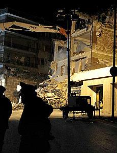 LA CASA DELLO STUDENTE DELL'AQUILA NON è CROLLATA PER IL TERREMOTO