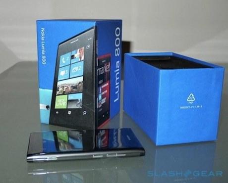 Lumia 800, ufficiale la data d’uscita ed il prezzo