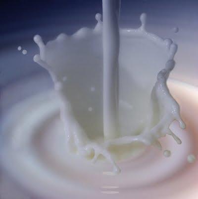 latte1 Chiarimenti sulla storia del latte scaduto e rimesso in commercio