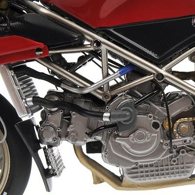 Ducati 916 C.Fogarty 1995 - Team Ducati Corse Virginio Ferrari by Minichamps
