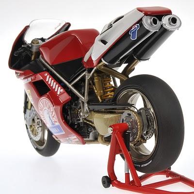 Ducati 916 C.Fogarty 1995 - Team Ducati Corse Virginio Ferrari by Minichamps