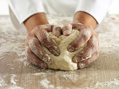 Il pane rumeno a tavola