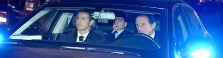 Dimissioni di Berlusconi, le foto dell’arrivo al Quirinale e dei festeggiamenti della gente,a Roma