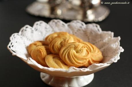 Biscotti di frolla montata