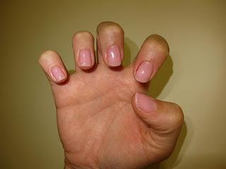 Review1: smalto semipermanente Pics Nails