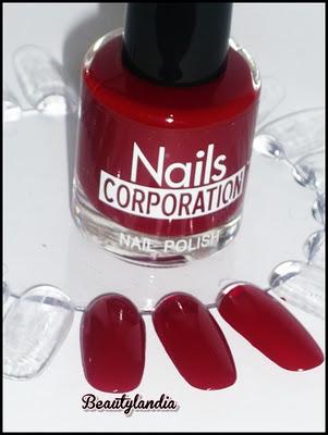 Sconto del 30% Smalti Nails Corporation + Swatch di due nuovi colori (240/242)