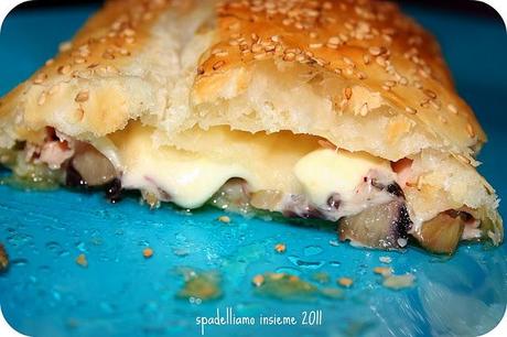 #RICETTE VELOCI: STRUDEL SALATO CON PROSCIUTTO COTTO, RADICCHIO E ASIAGO