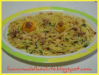 Rifatte senza glutine: Linguine ai calamari e nettare d'arancia Rifatte senza glutine: Linguine ai calamari e nettare d'arancia