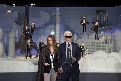 “Christmas: Dreams of Far Away”: Karl Lagerfeld firma le vetrine dei magazzini Printemps